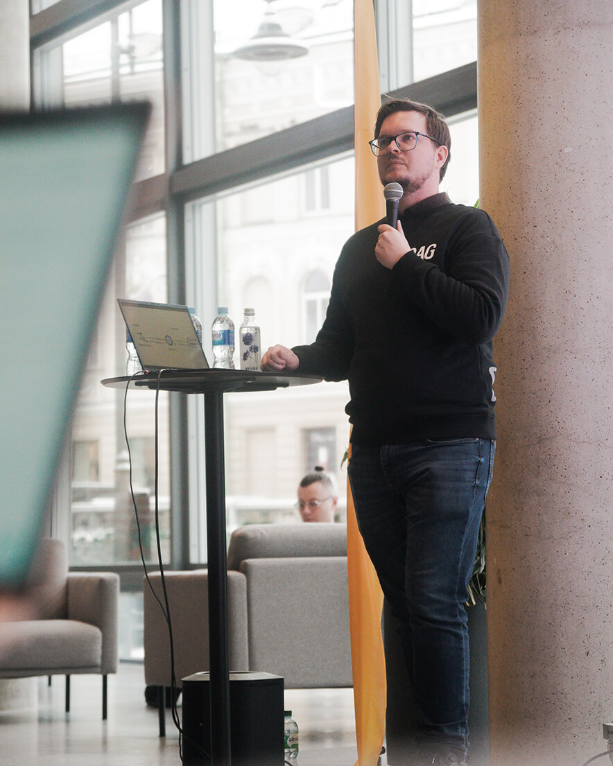 ISM Vibecoding Hackathon