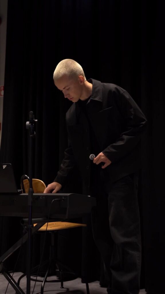 ISM magistrantūros studentas Tomas lankosi Cyber City