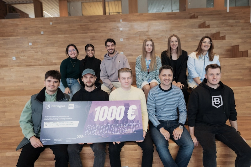 ISM studentai džiaugiasi laimėjimu „ISM Insider 2024“ konkurse