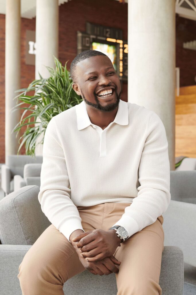 Samsonas Abiodunas Toye. -ISM-Universitetas.-Tu-zinai-kodel.-Mes-zinome-kaip